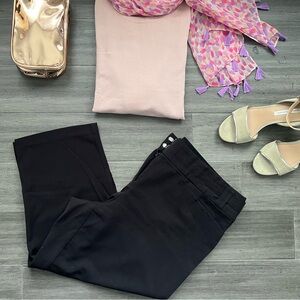 Maurice’s I AM SMART Women’s Black Capri/Crop Pants- sz 15/16